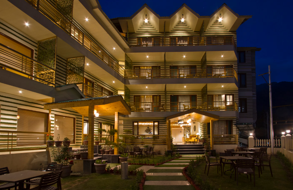Hotel Avishi Greens, Manali