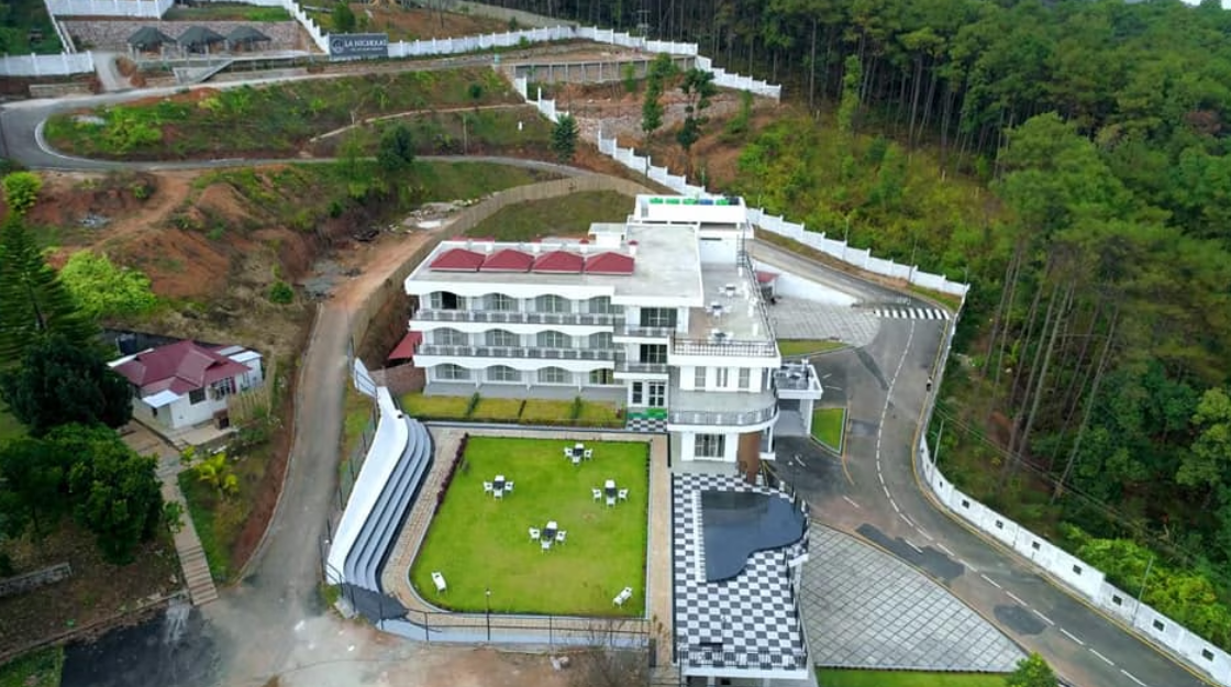 La Nicholas - Lake View (by Summit Hotels)