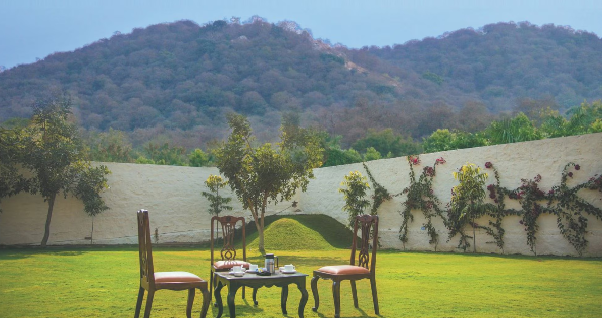 WelcomHeritage Ranthambore Mount Valley Resort
