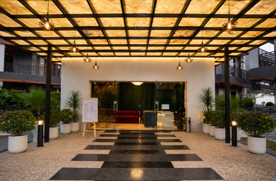 Evaara By The Ganges - A Ganga Access Resort & Jungle Safari